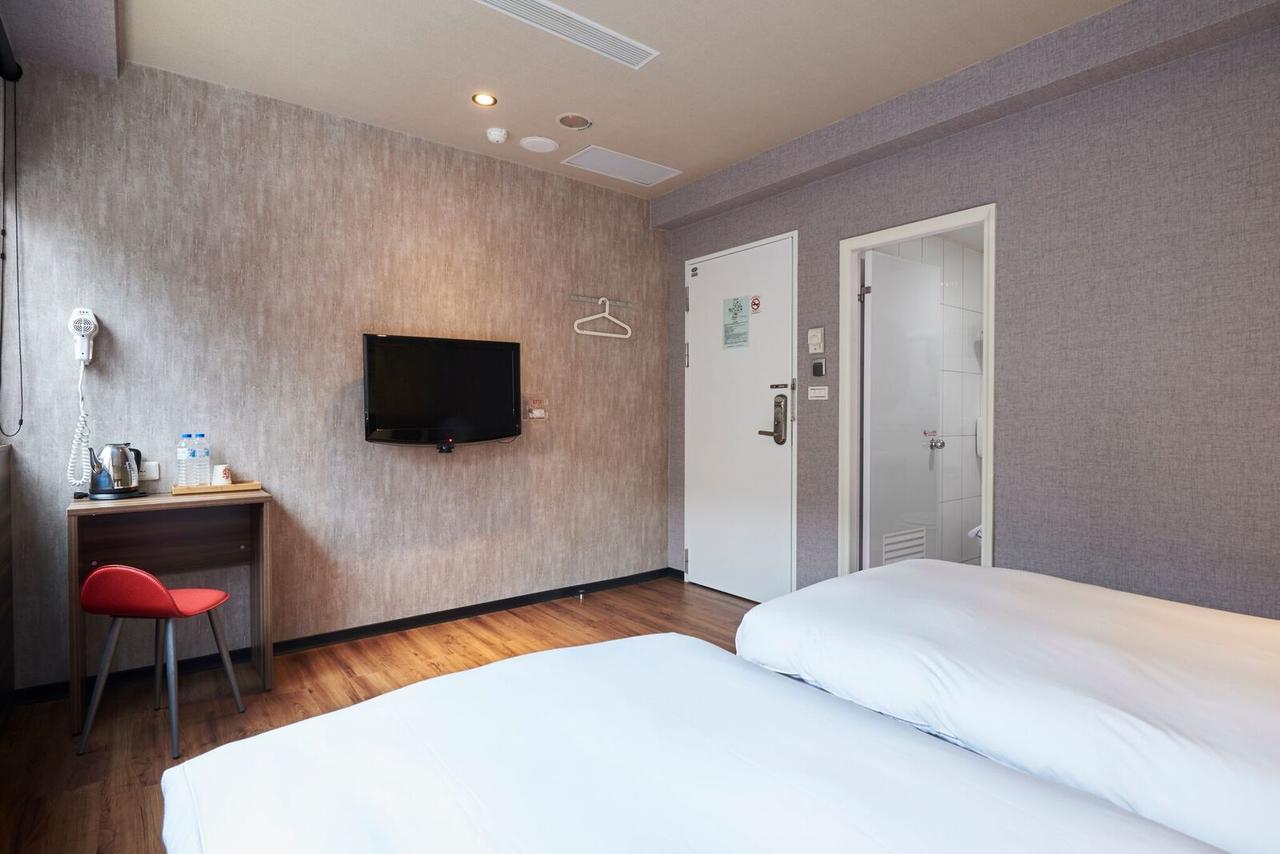 Tomorrow Hotel Taipei Extérieur photo