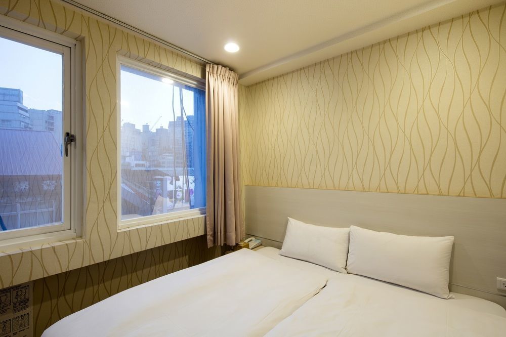 Tomorrow Hotel Taipei Extérieur photo